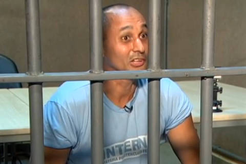 Entrevista do traficante Marcinho VP, que estava preso, ao Domingo Espetacular, da TV Record. Foto: Reprodução