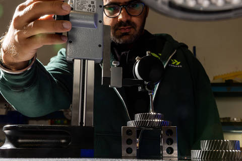 Harnavpreet Gill, an engineer, at work at Conifer, a California start-up that makes motors that do not use rare-earth materials, in Sunnyvale, Calif., on Nov. 20, 2025. Weary of being captive to geopolitics, car companies are looking for ways to replace powerful rare-earth magnets in electric motors. (Christie Hemm Klok/The New York Times) ORG XMIT: XNYT0319